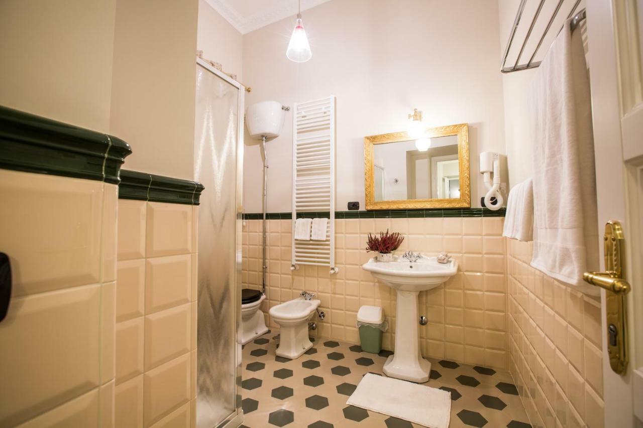 Art Nouveau Roma Colosseo Suites Exterior foto